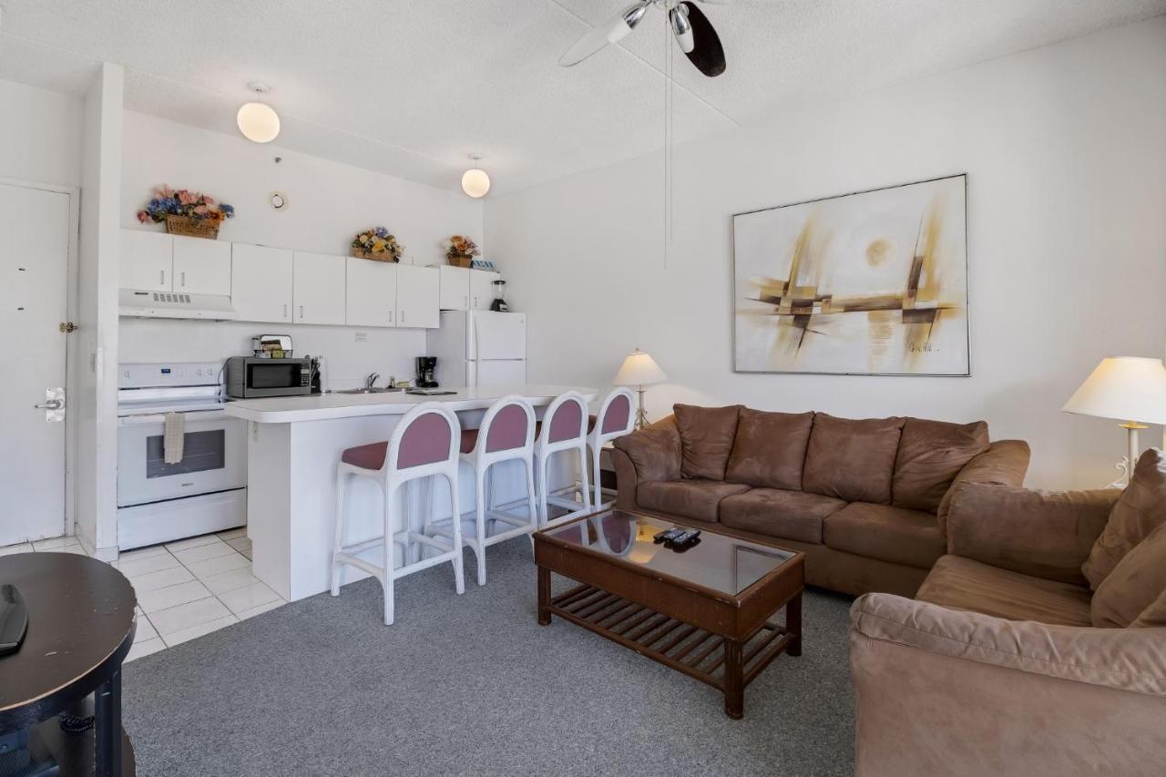 הונולולו Sea View Condos At The Waikiki Banyan - Free Parking! מראה חיצוני תמונה