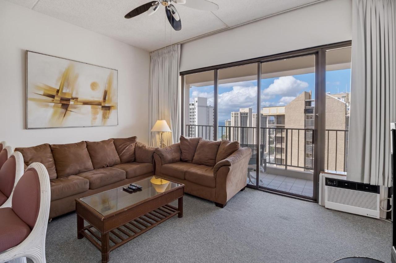 הונולולו Sea View Condos At The Waikiki Banyan - Free Parking! מראה חיצוני תמונה
