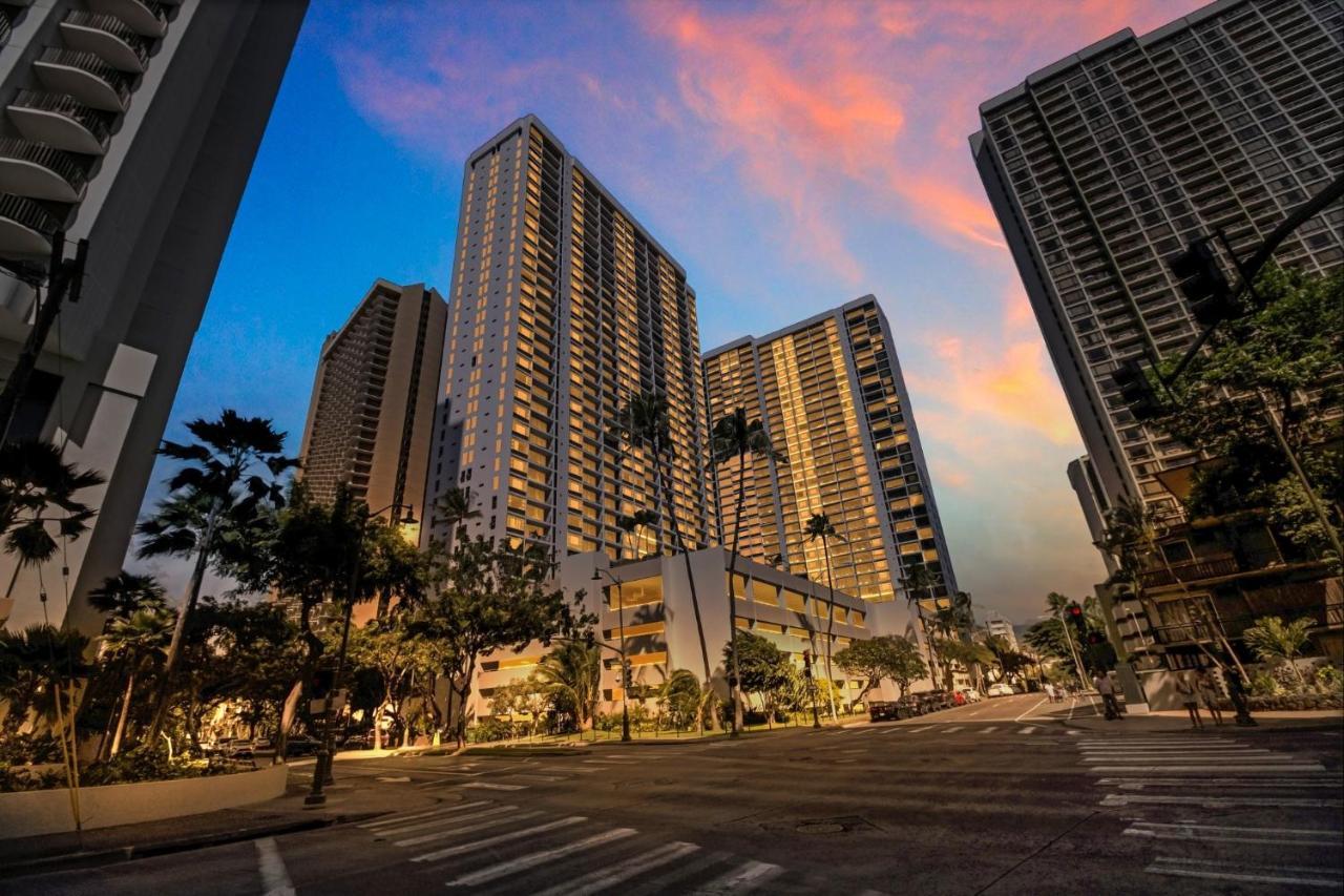 הונולולו Sea View Condos At The Waikiki Banyan - Free Parking! מראה חיצוני תמונה