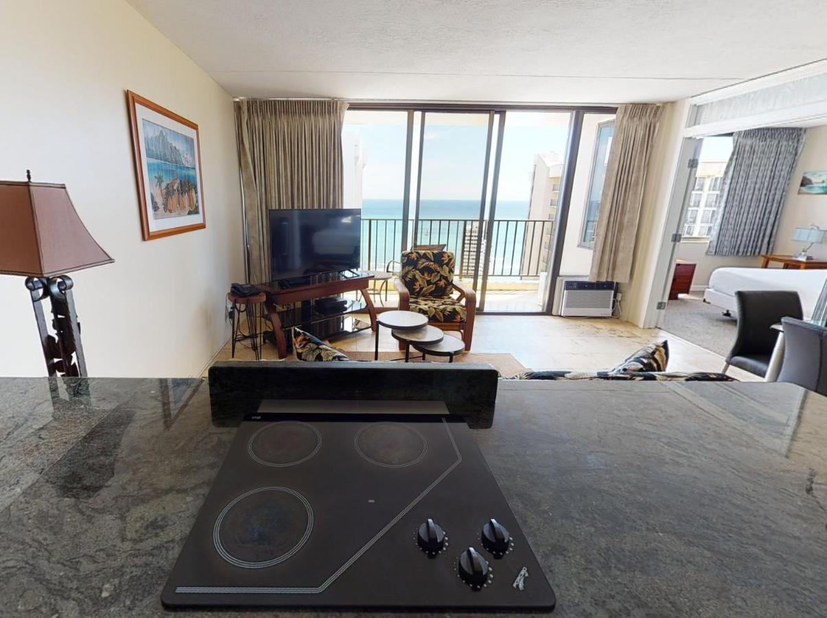 הונולולו Sea View Condos At The Waikiki Banyan - Free Parking! מראה חיצוני תמונה
