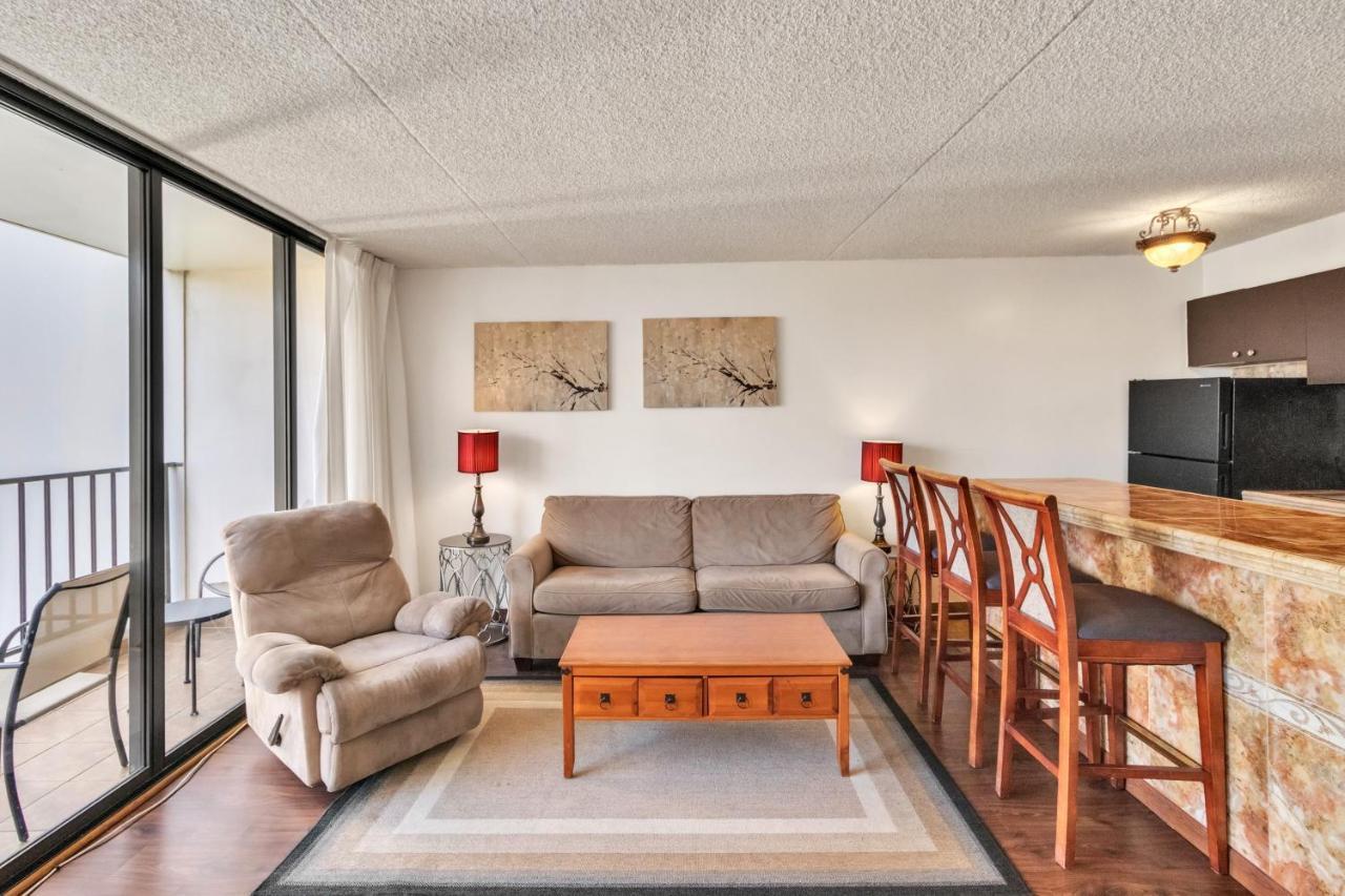 הונולולו Sea View Condos At The Waikiki Banyan - Free Parking! מראה חיצוני תמונה